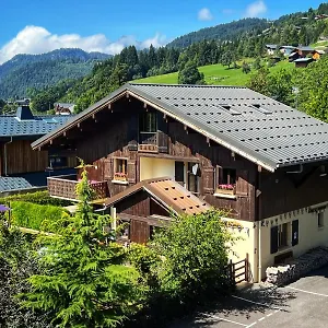 https://chalet-aventure.hotels-rhonealpes.com