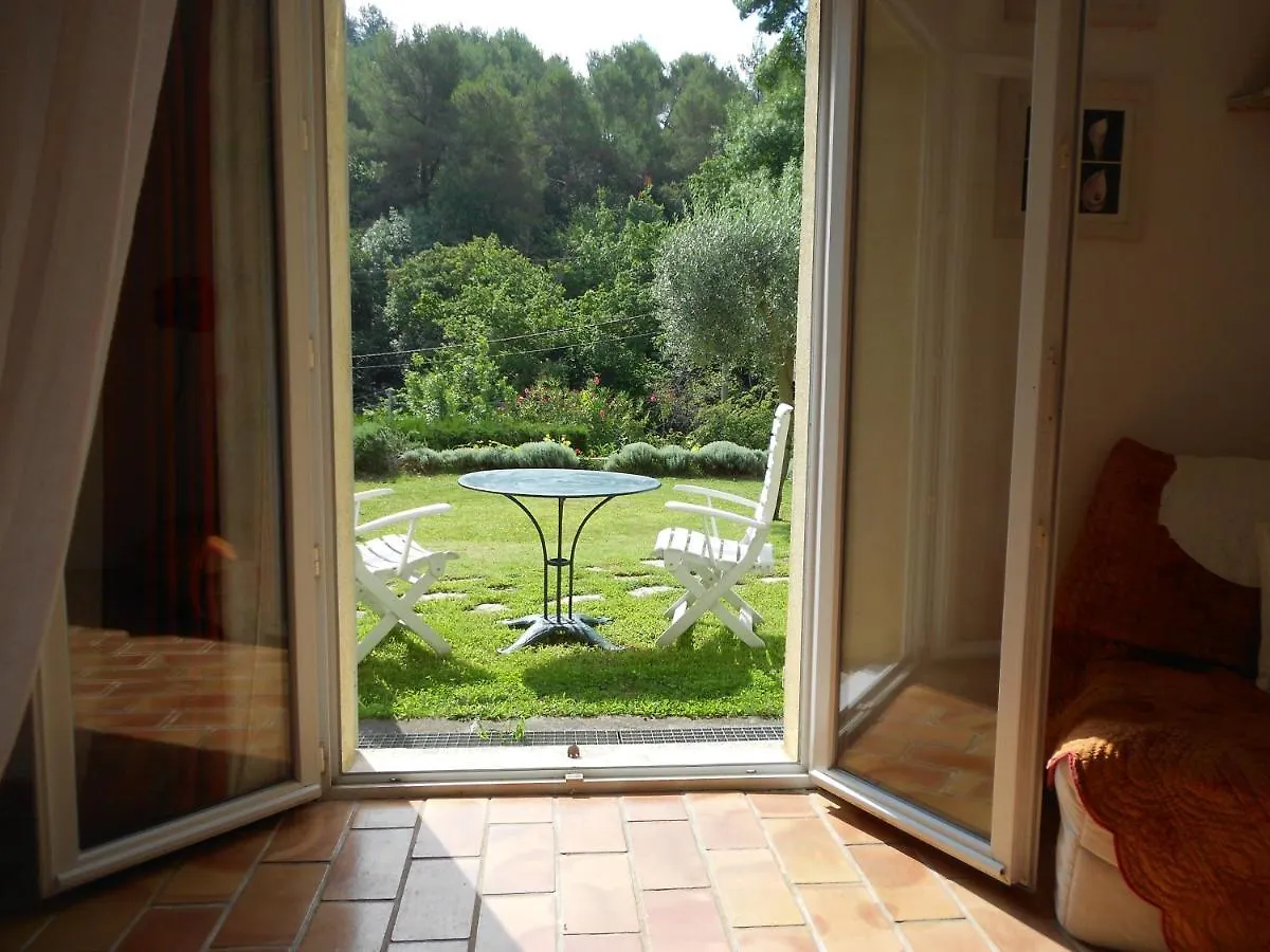 Le Mas De Frayere Le Rouret Bed & Breakfast