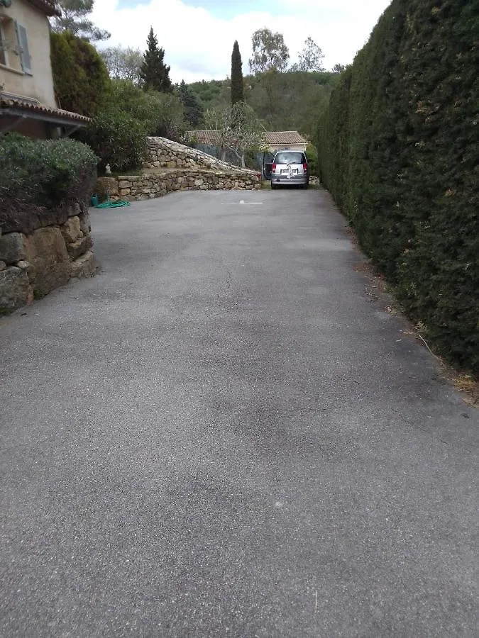 Le Mas De Frayere Le Rouret 0*,  France